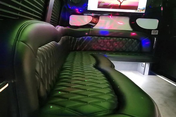 Limo Party Bus NYC: Luxury on Wheels with Famous Drive