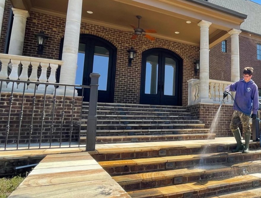 Reliable Pressure Washing Services in Memphis, TN